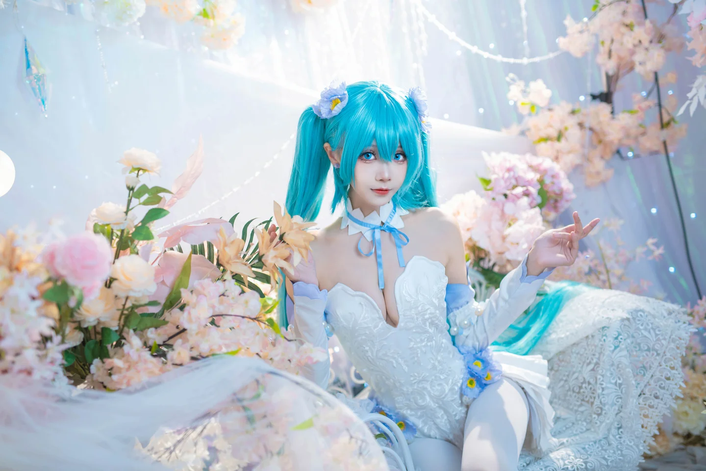 艾西Aiwest - 初音 粉蝶花 [42P]
